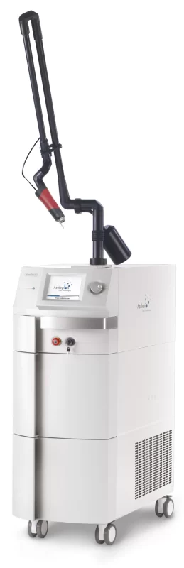 Qスイッチルビーレーザー「ナノスターアール」